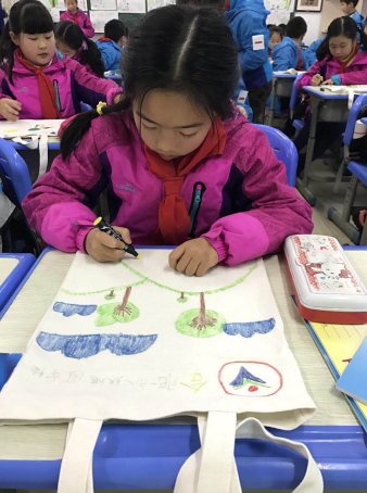 手繪環保袋制作中 手繪環保袋制作中