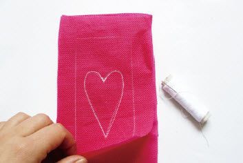 創意DIY無紡布袋小玩意步驟1 創意DIY無紡布袋小玩意步驟1