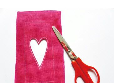 創意DIY無紡布袋小玩意步驟2 創意DIY無紡布袋小玩意步驟2